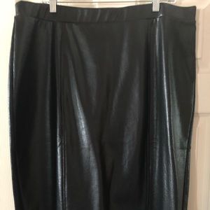 Faux leather skirt - Black